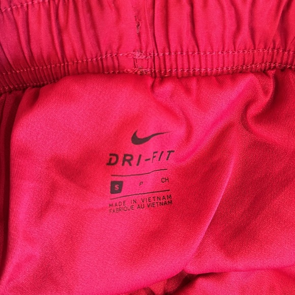 Women’s Nike Shorts size Small - Picture 3 of 3